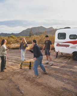 This cold Minnesota day has us dreaming of sunshine and open roads.
Maybe it’s time to plan a trip to visit Scamp in Phoenix and see the all-new Scamp X in person.